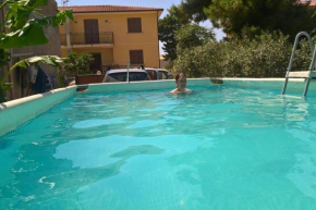 CASETTA NEL VERDE